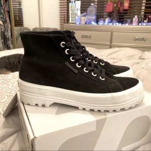 HIGH-TOP PLATFORM SUPERGA SNEAKERS!